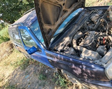 Синий Фольксваген Гольф, объемом двигателя 1.78 л и пробегом 215 тыс. км за 723 $, фото 1 на Automoto.ua