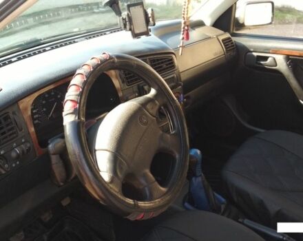 Синій Фольксваген Гольф, об'ємом двигуна 1.8 л та пробігом 500 тис. км за 2600 $, фото 11 на Automoto.ua