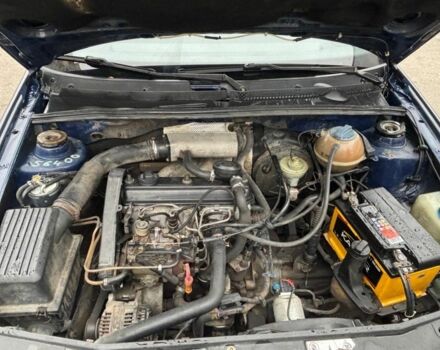 Синий Фольксваген Гольф, объемом двигателя 1.9 л и пробегом 230 тыс. км за 1350 $, фото 12 на Automoto.ua