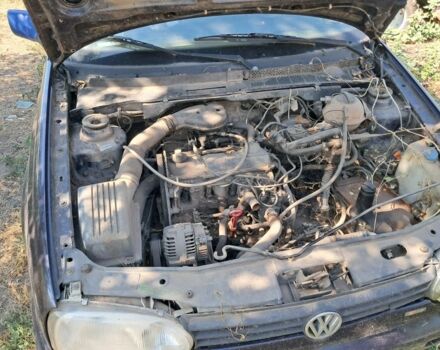 Синий Фольксваген Гольф, объемом двигателя 1.78 л и пробегом 215 тыс. км за 723 $, фото 2 на Automoto.ua