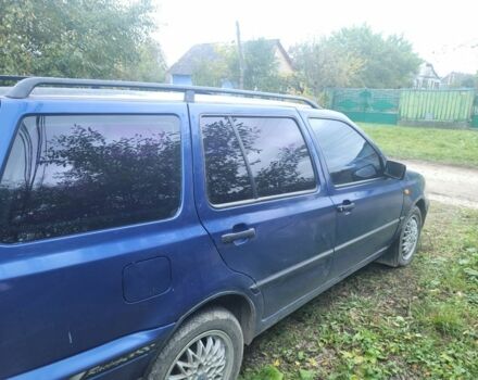 Синий Фольксваген Гольф, объемом двигателя 1.6 л и пробегом 410 тыс. км за 3500 $, фото 2 на Automoto.ua