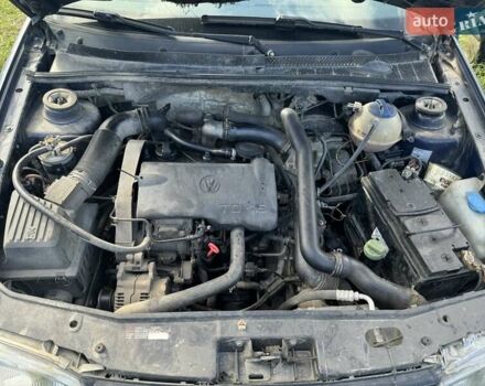 Синий Фольксваген Гольф, объемом двигателя 1.9 л и пробегом 356 тыс. км за 1850 $, фото 6 на Automoto.ua
