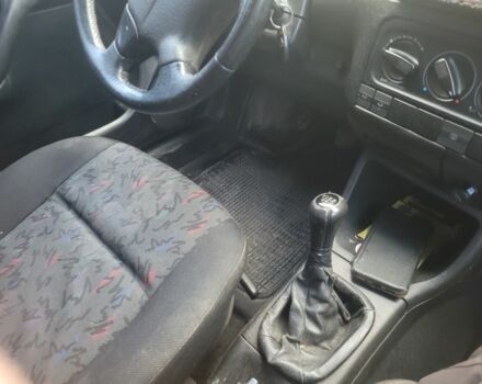 Синий Фольксваген Гольф, объемом двигателя 1.6 л и пробегом 410 тыс. км за 3500 $, фото 6 на Automoto.ua