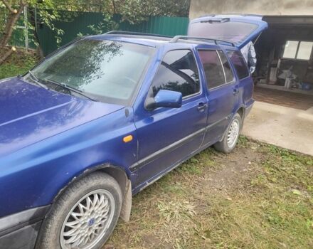 Синий Фольксваген Гольф, объемом двигателя 1.6 л и пробегом 410 тыс. км за 3500 $, фото 1 на Automoto.ua