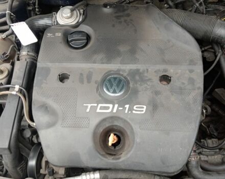 Синий Фольксваген Гольф, объемом двигателя 1.9 л и пробегом 450 тыс. км за 4000 $, фото 4 на Automoto.ua