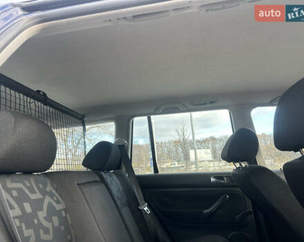 Синий Фольксваген Гольф, объемом двигателя 1.39 л и пробегом 273 тыс. км за 3850 $, фото 47 на Automoto.ua