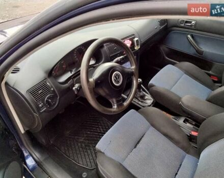 Фольксваген Гольф 1999 в Шумск на Automoto.ua Синий Фольксваген Гольф, объемом двигателя 1.6 л и пробегом 190 тыс. км за 3800 $, фото 8 на Automoto.ua