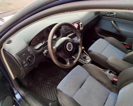 Синій Фольксваген Гольф, об'ємом двигуна 1.6 л та пробігом 190 тис. км за 3800 $, фото 6 на Automoto.ua