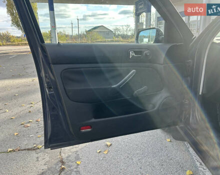 Синий Фольксваген Гольф, объемом двигателя 1.39 л и пробегом 273 тыс. км за 3850 $, фото 32 на Automoto.ua