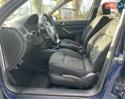 Синий Фольксваген Гольф, объемом двигателя 1.39 л и пробегом 273 тыс. км за 3850 $, фото 33 на Automoto.ua