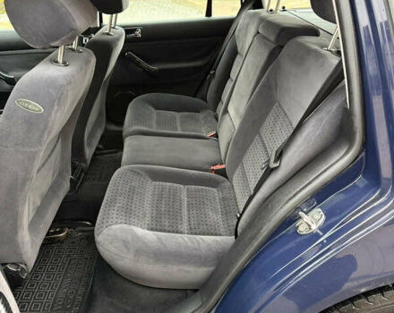 Синий Фольксваген Гольф, объемом двигателя 1.6 л и пробегом 262 тыс. км за 4799 $, фото 34 на Automoto.ua