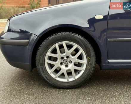 Синий Фольксваген Гольф, объемом двигателя 1.6 л и пробегом 262 тыс. км за 4799 $, фото 6 на Automoto.ua