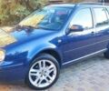 Синий Фольксваген Гольф, объемом двигателя 1.6 л и пробегом 296 тыс. км за 5000 $, фото 1 на Automoto.ua