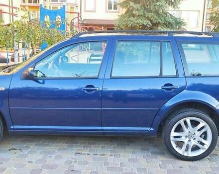 Синий Фольксваген Гольф, объемом двигателя 1.6 л и пробегом 296 тыс. км за 5000 $, фото 1 на Automoto.ua