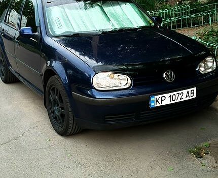 Синий Фольксваген Гольф, объемом двигателя 1.6 л и пробегом 342 тыс. км за 3500 $, фото 5 на Automoto.ua