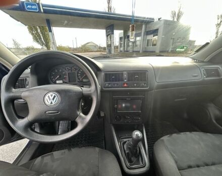 Синий Фольксваген Гольф, объемом двигателя 1.4 л и пробегом 273 тыс. км за 3850 $, фото 8 на Automoto.ua