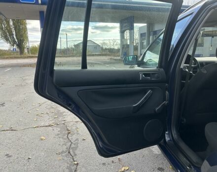 Синий Фольксваген Гольф, объемом двигателя 1.4 л и пробегом 273 тыс. км за 3850 $, фото 10 на Automoto.ua