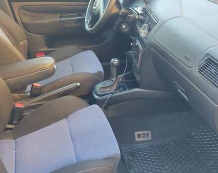 Синий Фольксваген Гольф, объемом двигателя 1.6 л и пробегом 296 тыс. км за 5000 $, фото 2 на Automoto.ua