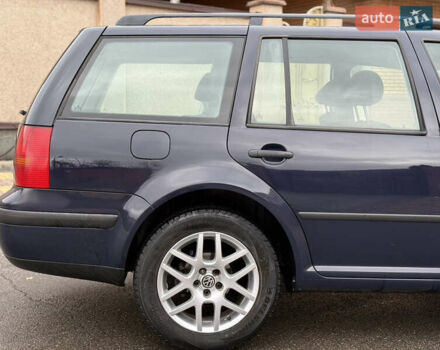 Синий Фольксваген Гольф, объемом двигателя 1.6 л и пробегом 262 тыс. км за 4799 $, фото 9 на Automoto.ua