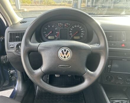 Синий Фольксваген Гольф, объемом двигателя 1.4 л и пробегом 273 тыс. км за 3850 $, фото 7 на Automoto.ua