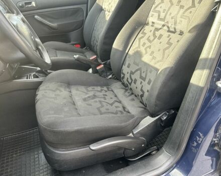 Синий Фольксваген Гольф, объемом двигателя 1.4 л и пробегом 273 тыс. км за 3850 $, фото 6 на Automoto.ua