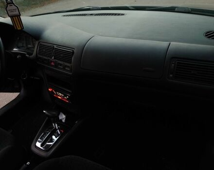 Синій Фольксваген Гольф, об'ємом двигуна 1.6 л та пробігом 350 тис. км за 4000 $, фото 8 на Automoto.ua