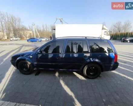 Синий Фольксваген Гольф, объемом двигателя 1.6 л и пробегом 302 тыс. км за 3650 $, фото 4 на Automoto.ua