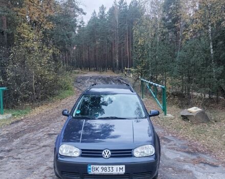 Синий Фольксваген Гольф, объемом двигателя 1.6 л и пробегом 297 тыс. км за 3300 $, фото 2 на Automoto.ua