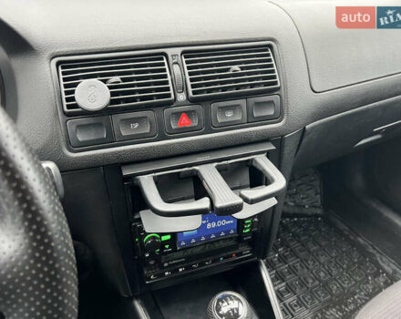 Синій Фольксваген Гольф, об'ємом двигуна 1.6 л та пробігом 248 тис. км за 4790 $, фото 35 на Automoto.ua