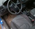Синий Фольксваген Гольф, объемом двигателя 2 л и пробегом 370 тыс. км за 3700 $, фото 5 на Automoto.ua