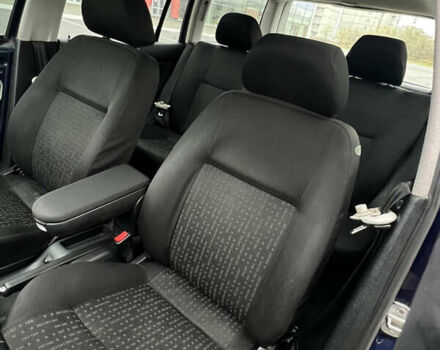 Синий Фольксваген Гольф, объемом двигателя 1.6 л и пробегом 275 тыс. км за 4200 $, фото 17 на Automoto.ua