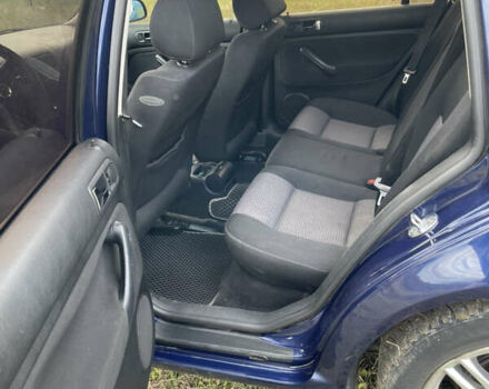 Фольксваген Гольф 2000 у Томашполе на Automoto.ua Синій Фольксваген Гольф, об'ємом двигуна 1.6 л та пробігом 260 тис. км за 4300 $, фото 3 на Automoto.ua