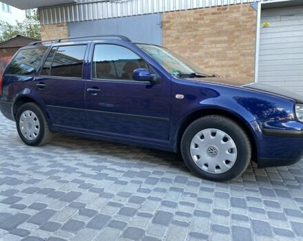 Синий Фольксваген Гольф, объемом двигателя 1.6 л и пробегом 211 тыс. км за 4550 $, фото 4 на Automoto.ua