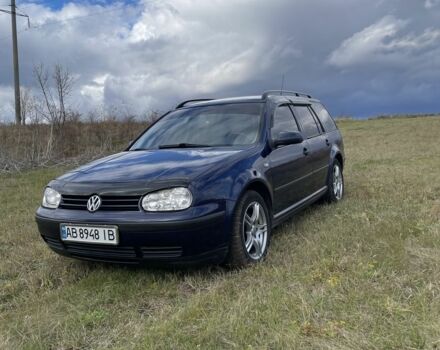 Синий Фольксваген Гольф, объемом двигателя 1.6 л и пробегом 260 тыс. км за 4300 $, фото 2 на Automoto.ua