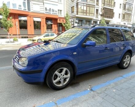 Синий Фольксваген Гольф, объемом двигателя 1.4 л и пробегом 245 тыс. км за 4000 $, фото 2 на Automoto.ua