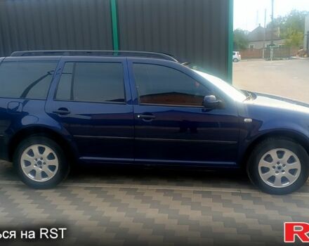 Синий Фольксваген Гольф, объемом двигателя 1.6 л и пробегом 285 тыс. км за 4300 $, фото 1 на Automoto.ua