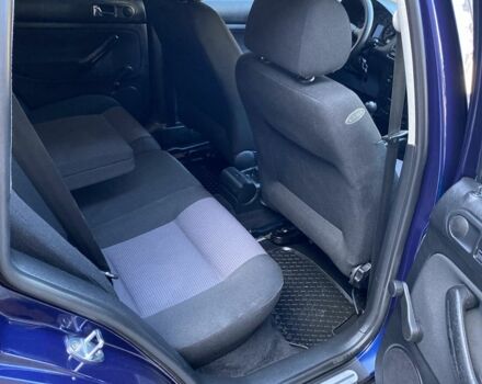 Синий Фольксваген Гольф, объемом двигателя 1.6 л и пробегом 211 тыс. км за 4550 $, фото 14 на Automoto.ua