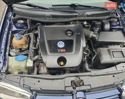 Синий Фольксваген Гольф, объемом двигателя 1.9 л и пробегом 380 тыс. км за 4000 $, фото 5 на Automoto.ua
