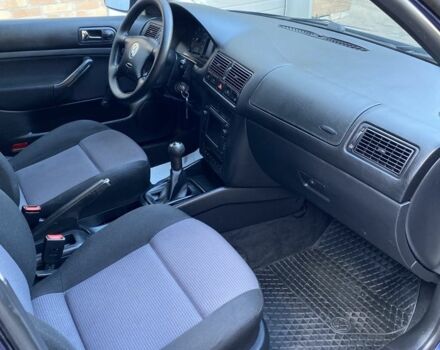 Синий Фольксваген Гольф, объемом двигателя 1.6 л и пробегом 211 тыс. км за 4550 $, фото 13 на Automoto.ua