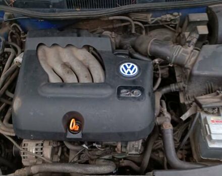 Синий Фольксваген Гольф, объемом двигателя 2 л и пробегом 370 тыс. км за 3700 $, фото 3 на Automoto.ua