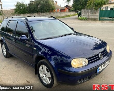 Синий Фольксваген Гольф, объемом двигателя 1.6 л и пробегом 340 тыс. км за 3350 $, фото 2 на Automoto.ua