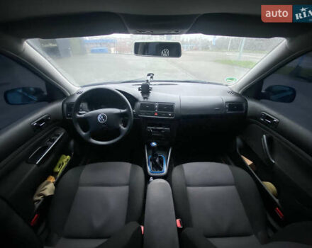 Синий Фольксваген Гольф, объемом двигателя 1.6 л и пробегом 285 тыс. км за 4500 $, фото 11 на Automoto.ua