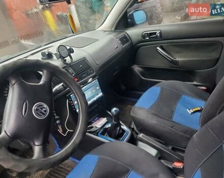 Синий Фольксваген Гольф, объемом двигателя 1.9 л и пробегом 380 тыс. км за 4000 $, фото 3 на Automoto.ua