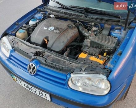 Синий Фольксваген Гольф, объемом двигателя 1.6 л и пробегом 280 тыс. км за 2950 $, фото 2 на Automoto.ua