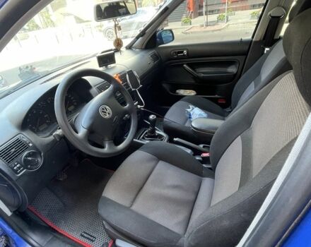 Синий Фольксваген Гольф, объемом двигателя 1.4 л и пробегом 245 тыс. км за 4000 $, фото 7 на Automoto.ua