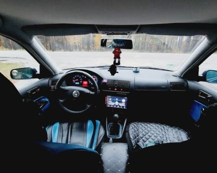 Синий Фольксваген Гольф, объемом двигателя 1.6 л и пробегом 297 тыс. км за 3300 $, фото 13 на Automoto.ua