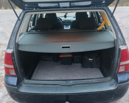 Синий Фольксваген Гольф, объемом двигателя 1.6 л и пробегом 297 тыс. км за 3300 $, фото 7 на Automoto.ua