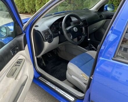 Синий Фольксваген Гольф, объемом двигателя 1.9 л и пробегом 380 тыс. км за 2100 $, фото 5 на Automoto.ua