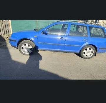 Синий Фольксваген Гольф, объемом двигателя 2 л и пробегом 370 тыс. км за 3700 $, фото 1 на Automoto.ua