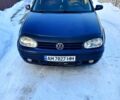 Синий Фольксваген Гольф, объемом двигателя 1.7 л и пробегом 350 тыс. км за 3500 $, фото 1 на Automoto.ua
